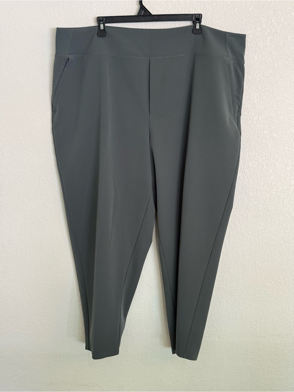 Athleta Endless High Rise Pant Green Gray Color